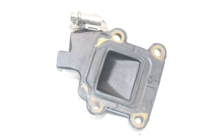 photo de COLLETTORE ASPIRAZIONE YAMAHA BW'S NG NEXT GENERATION 50 (1996 - 2003) - Primo piano tecnico