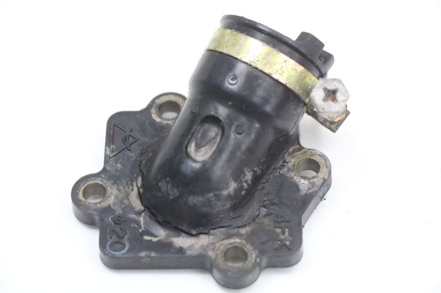 photo de COLLETTORE ASPIRAZIONE YAMAHA YE ZEST 50 (1992 - 1998) - Zoom sullo stato d'uso