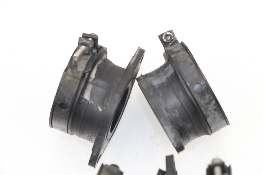 photo de Collettore di aspirazione KAWASAKI Z S 750 (2003 - 2006) - Altra angolazione