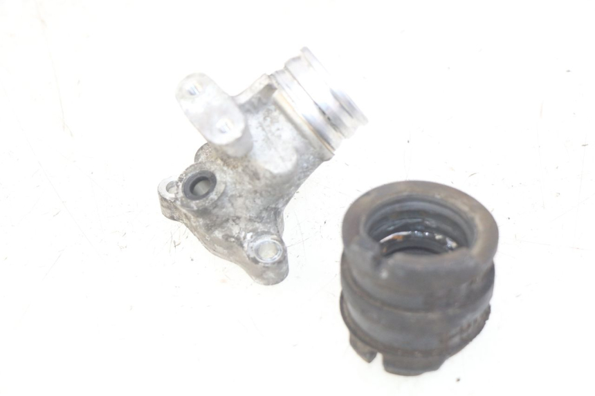 photo de COLLETTORE DI ASPIRAZIONE PIAGGIO ZIP 4T 50 (2018 - 2020) - Altra angolazione