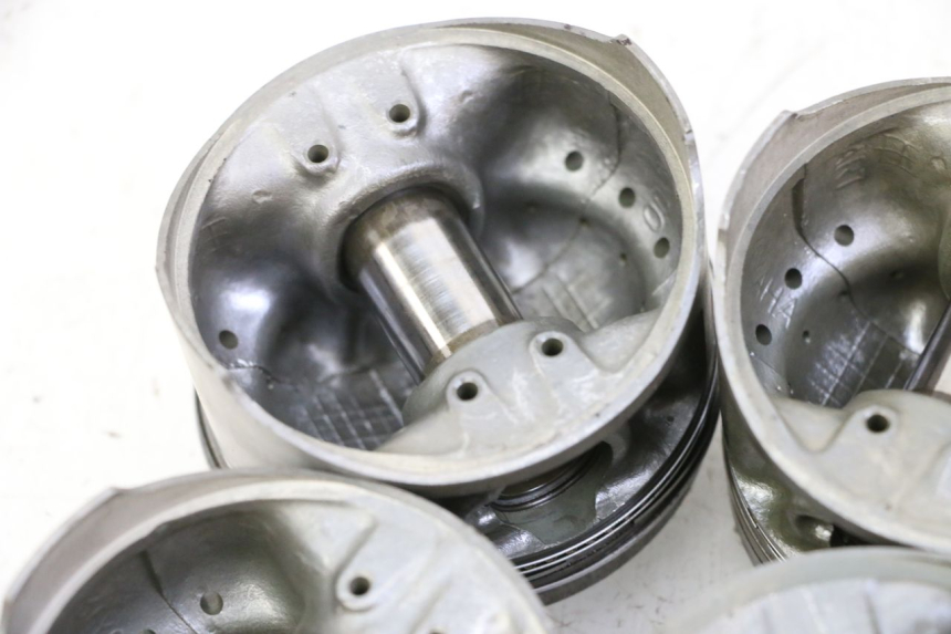 photo de PISTONE  YAMAHA FJ 36Y 1100 (1984 - 1985) - Zoom sullo stato d'uso