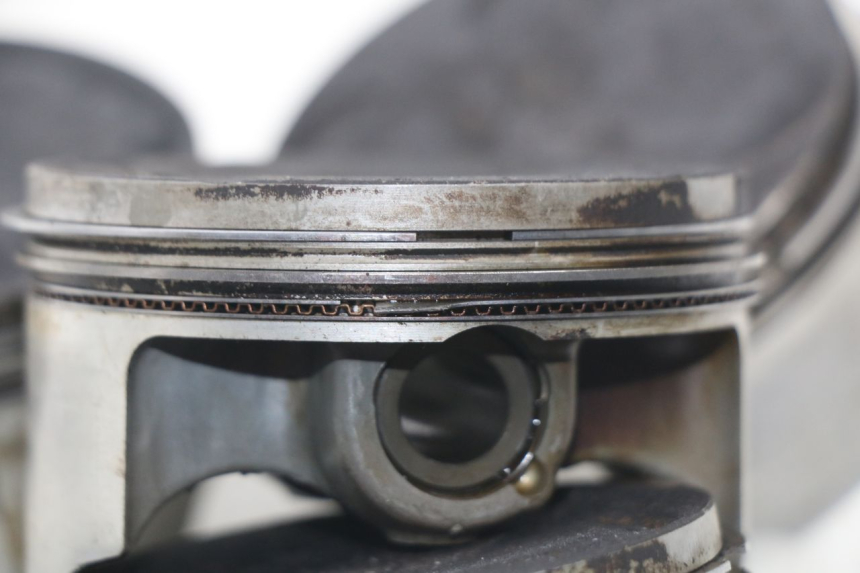 photo de PISTONE YAMAHA FJR ABS 1300 (2006 - 2012) - Dettaglio del componente