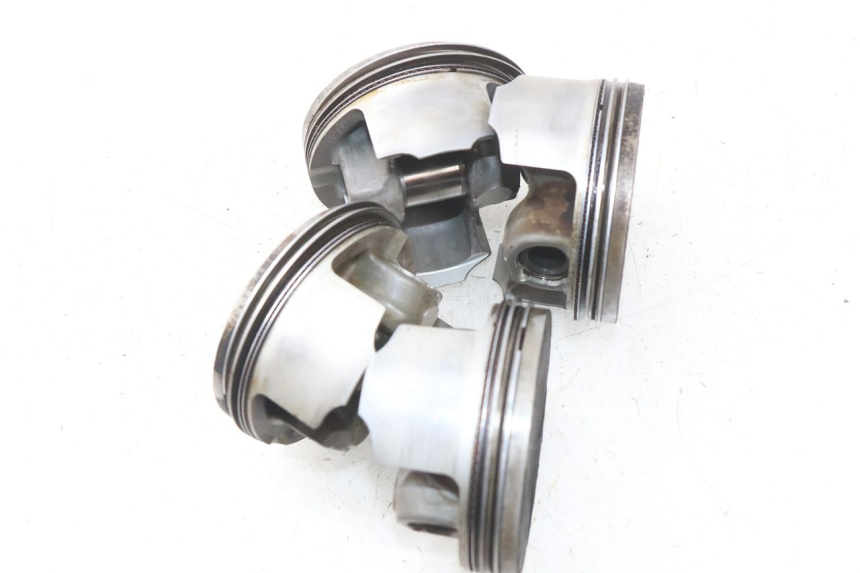 photo de PISTONE YAMAHA FJR ABS 1300 (2006 - 2012) - Vista d'insieme del prodotto