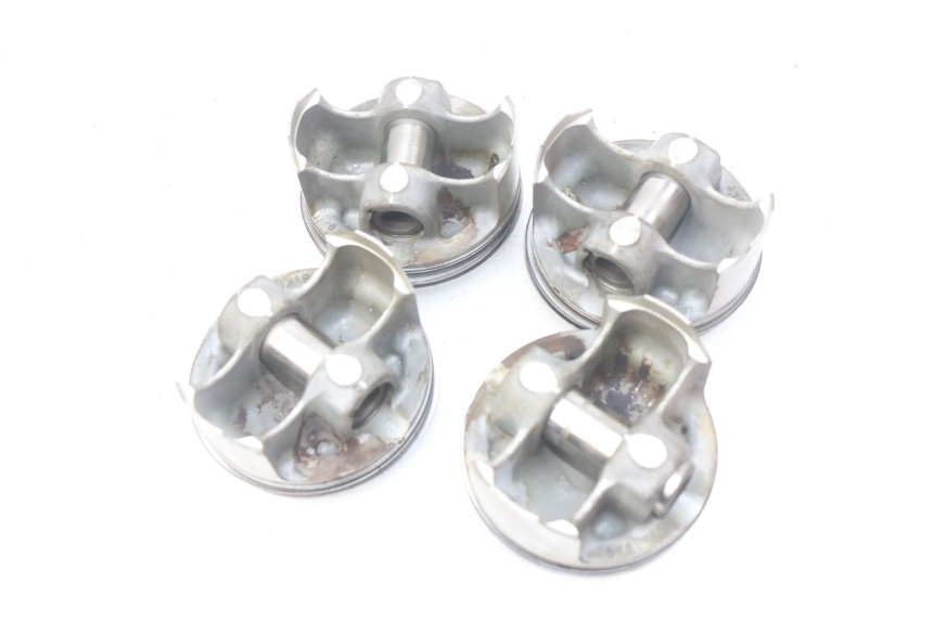 photo de PISTONE YAMAHA FJR ABS 1300 (2006 - 2012) - Primo piano tecnico