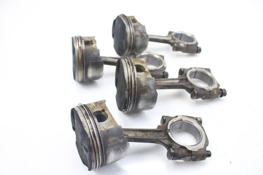 photo de PISTONE HONDA VFR FI RC46 800 (1998 - 2001) - Altra angolazione