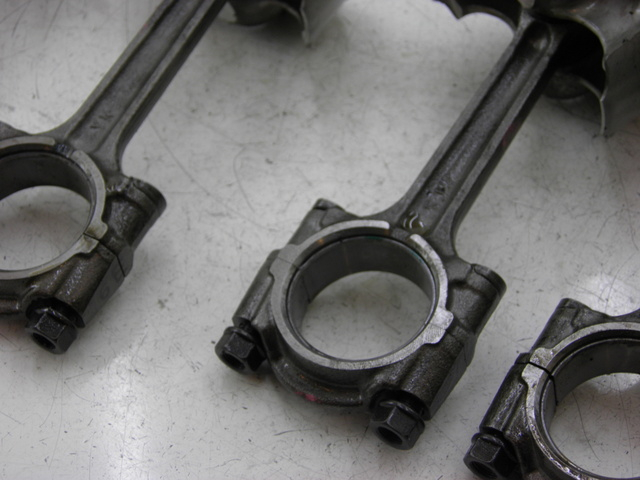 photo de Pistone YAMAHA FJR 1300 (2004 - 2005) - Caratteristiche distintive