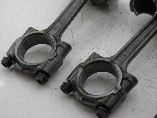 photo de Pistone YAMAHA FJR 1300 (2004 - 2005) - Zoom sui componenti