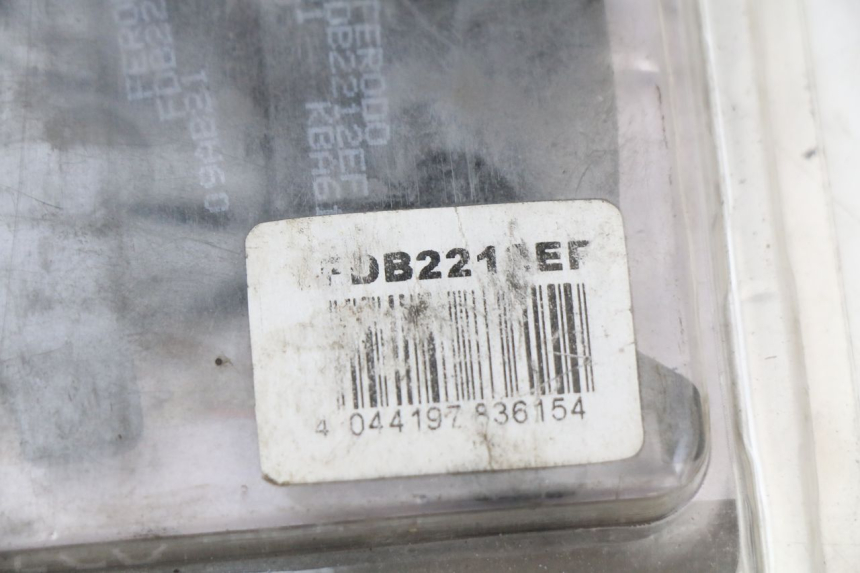 photo de PASTIGLIE HONDA SH ABS 125 (2012 - 2017) - Zoom sullo stato d'uso