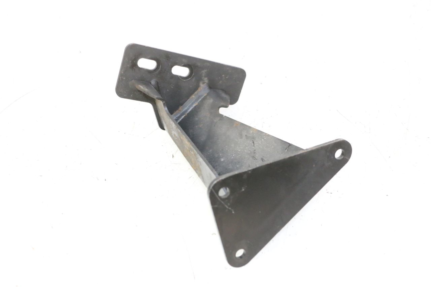 photo de PEDANA POSTERIORE DESTRA SUPPORTO QUADRO 4 4D 350 (2015 - 2018) - Zoom sullo stato d'uso