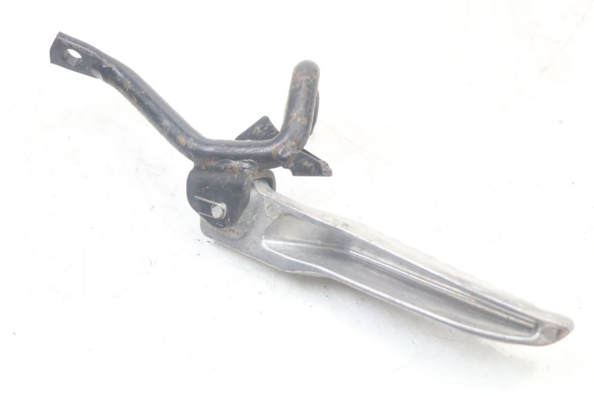 photo de PIASTRA PEDANA POSTERIORE DESTRA JONWAY AZTRAL 125 (2008 - 2017) - Dettagli dei punti di fissaggio