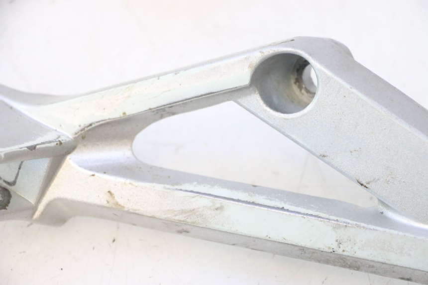 photo de PEDANA POSTERIORE DESTRA SUPPORTO MASH BIBOP 2.0 50 (2021 - 2026) - Stato della superficie e materiale