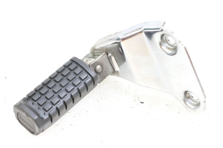 photo de PEDANA POSTERIORE DESTRA SUPPORTO APRILIA CLASSIC 125 (1995 - 2001) - Vista principale