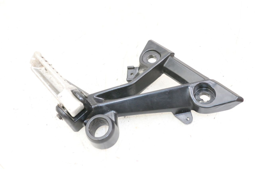 photo de PEDANA POSTERIORE DESTRA SUPPORTO EBROH BRAVO GLE 1 (2020 - 2024) - Altra angolazione