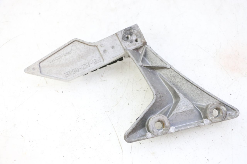 photo de PEDANA POSTERIORE DESTRA SUPPORTO STAHO FH 50 (2018 - 2019) - Altra angolazione