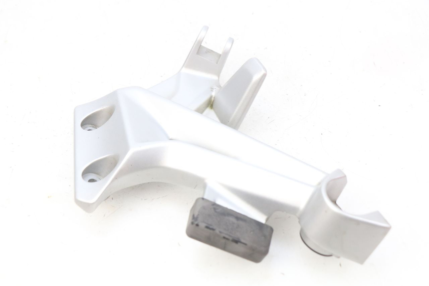 photo de PIASTRA PEDANA POSTERIORE DESTRA YAMAHA FJR ABS 1300 (2016 - 2020) - Zoom sullo stato d'uso