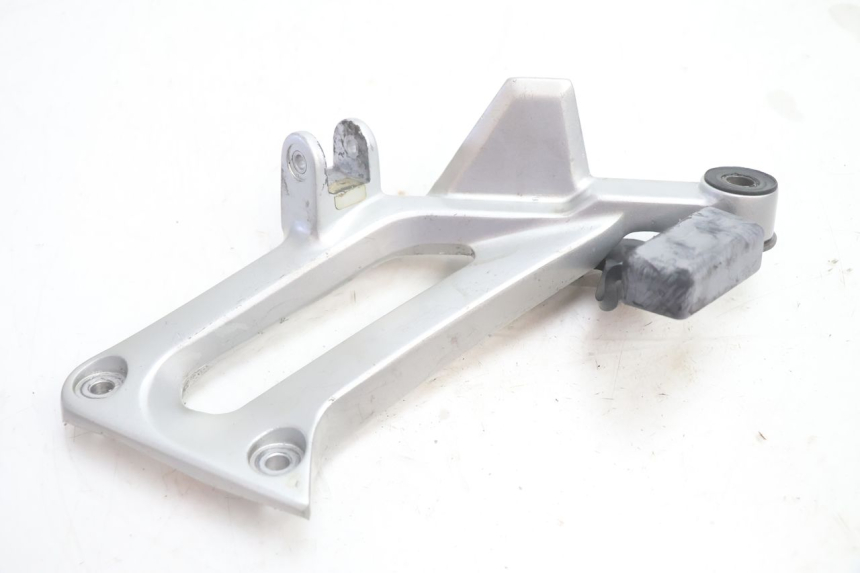 photo de PEDANA POSTERIORE DESTRA SUPPORTO YAMAHA FJR 1300 (2001 - 2005) - Zoom sullo stato d'uso