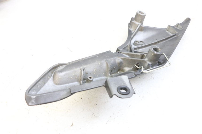 photo de PEDANA POSTERIORE DESTRA SUPPORTO HONDA FJS SILVER WING SILVERWING 400 (2005 - 2008) - Altra angolazione