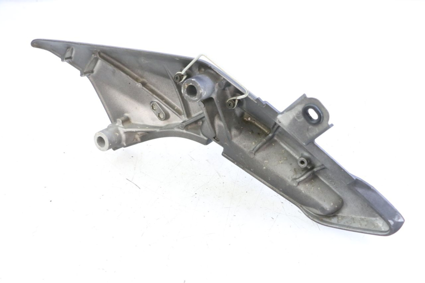 photo de PEDANA POSTERIORE DESTRA SUPPORTO HONDA FJS SILVER WING SILVERWING 400 (2005 - 2008) - Dettagli dei punti di fissaggio