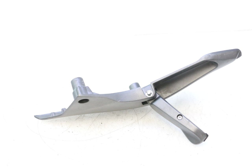 photo de PEDANA POSTERIORE DESTRA SUPPORTO HONDA FJS SILVER WING SILVERWING 400 (2005 - 2008) - Primo piano tecnico