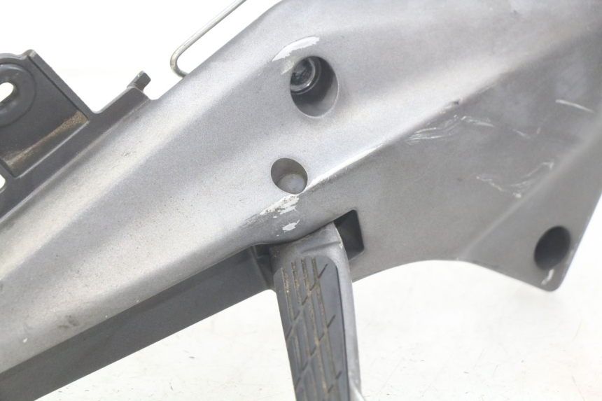 photo de PIASTRA PEDANA POSTERIORE DESTRA HONDA FJS SILVERWING SILVER WING 400 (2009 - 2016) - Vista d'insieme del prodotto