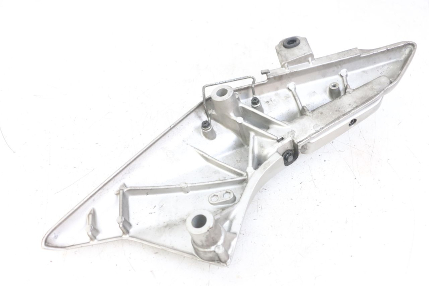 photo de PEDANA POSTERIORE DESTRA SUPPORTO HONDA FJS SILVERWING SILVER WING 600 (2001 - 2010) - Altra angolazione