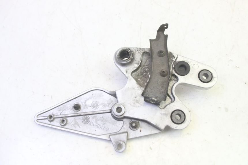 photo de PEDANA POSTERIORE DESTRA SUPPORTO YAMAHA FZ6 N FAZER 600 (2004 - 2006) - Vista d'insieme del prodotto