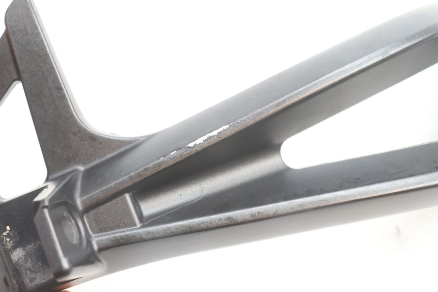 photo de PEDANA POSTERIORE DESTRA SUPPORTO YAMAHA FZ8 800 (2010 - 2016) - Dettaglio del componente