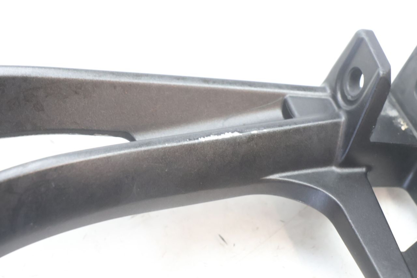 photo de PEDANA POSTERIORE DESTRA SUPPORTO YAMAHA FZ8 800 (2010 - 2016) - Vista d'insieme del prodotto