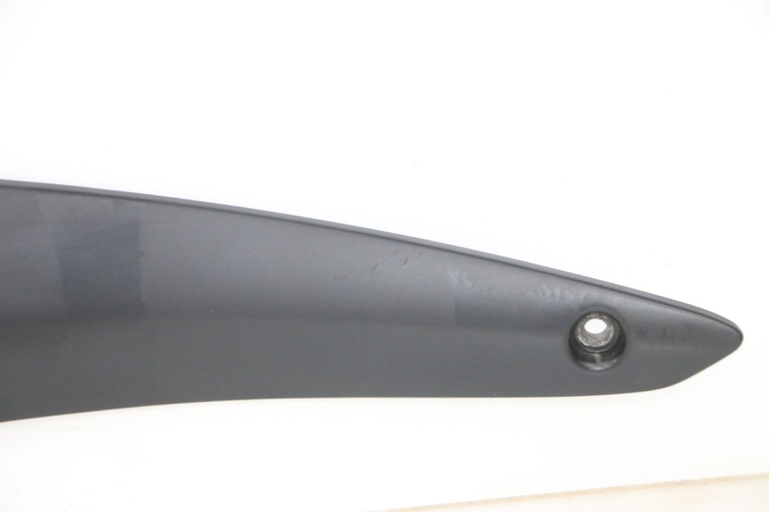 photo de PEDANA POSTERIORE DESTRA SUPPORTO GILERA NEXUS 300 (2008 - 2013) - Stato della superficie e materiale