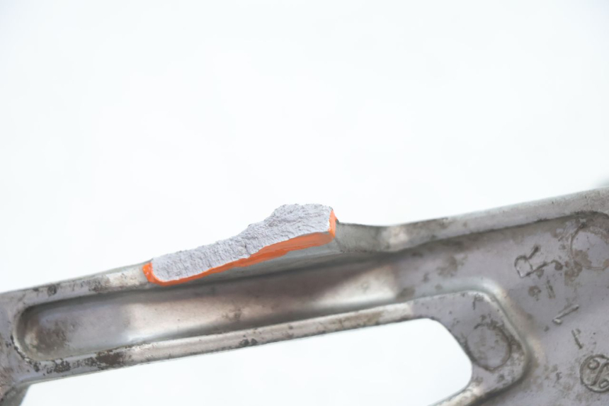 photo de PEDANA POSTERIORE DESTRA SUPPORTO KAWASAKI GPX F ZX750F 750 (1986 - 1990) - Dettagli dei punti di fissaggio