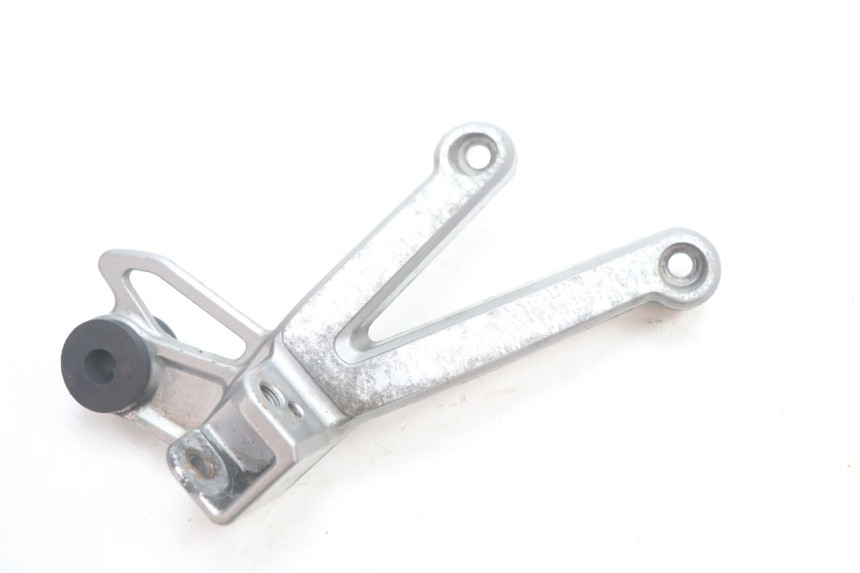 photo de PEDANA POSTERIORE DESTRA SUPPORTO SUZUKI GSF N BANDIT 1200 (2001 - 2005) - Vista principale