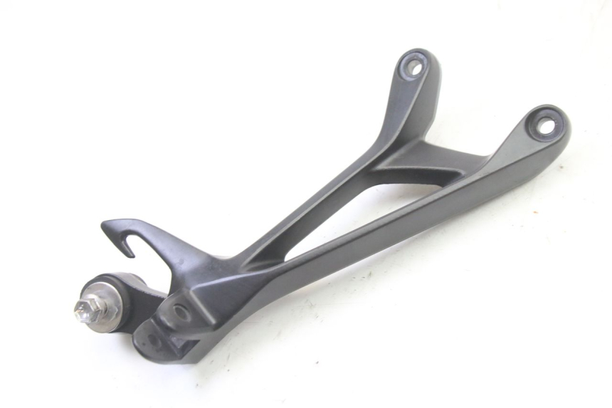 photo de PEDANA POSTERIORE DESTRA SUPPORTO SUZUKI GSR 750 (2011 - 2017) - Dettaglio del componente