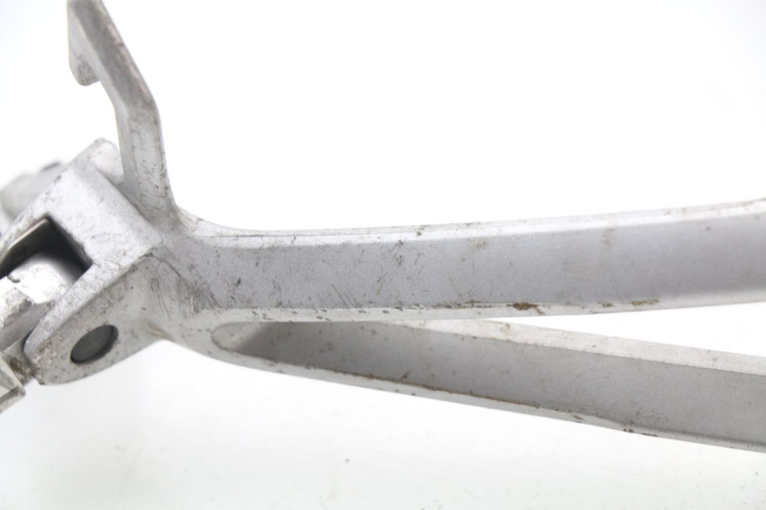 photo de PIASTRA PEDANA POSTERIORE DESTRA SUZUKI GSX-R GSXR 600 (2008 - 2010) - Dettagli dei punti di fissaggio