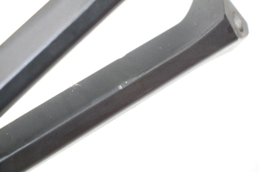 photo de PIASTRA PEDANA POSTERIORE DESTRA SUZUKI GSX-R GSXR 750 (2011 - 2016) - Altra angolazione