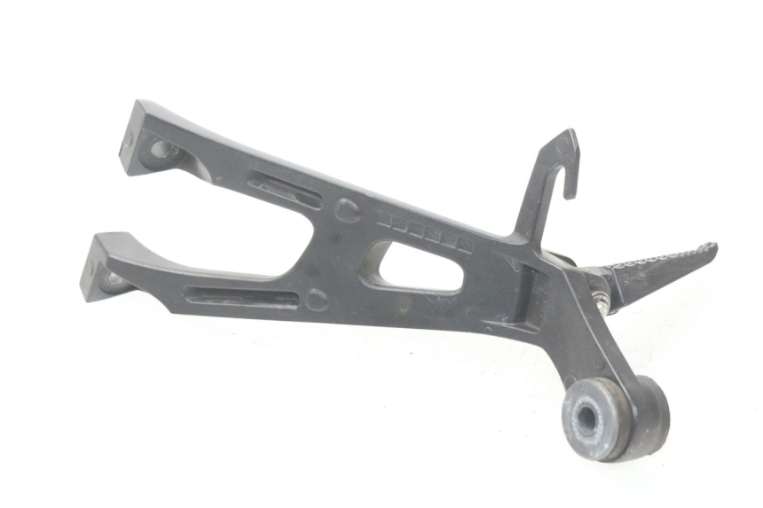 photo de PIASTRA PEDANA POSTERIORE DESTRA SUZUKI GSX-R GSXR K16 1000 (2012 - 2016) - Dettagli dei punti di fissaggio