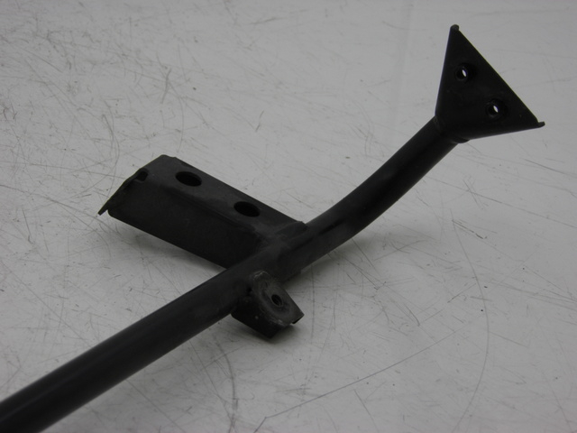 photo de PIASTRA PEDANA POSTERIORE DESTRA HONDA FES PANTHEON 125 (2003 - 2007) - Zoom sullo stato d'uso