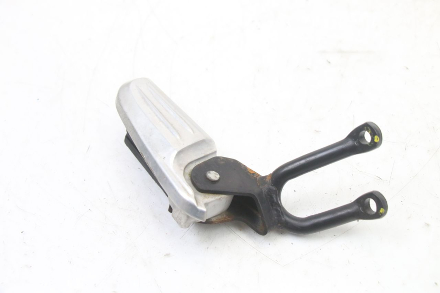 photo de PIASTRA PEDANA POSTERIORE DESTRA HONDA PCX (JF57/JF64) 125 (2014 - 2018) - Dettaglio del componente