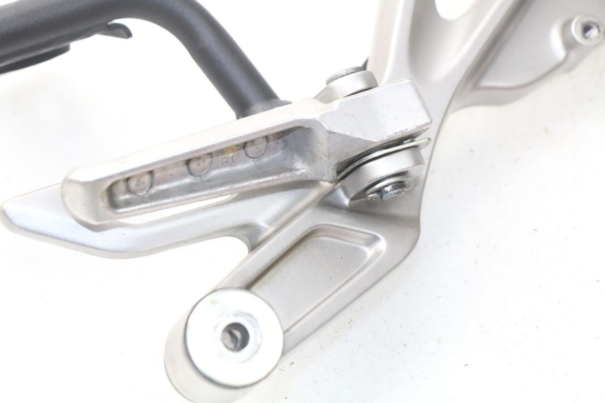 photo de PIASTRA PEDANA POSTERIORE DESTRA HONDA INTEGRA NC D 750 (2016 - 2018) - Zoom sullo stato d'uso