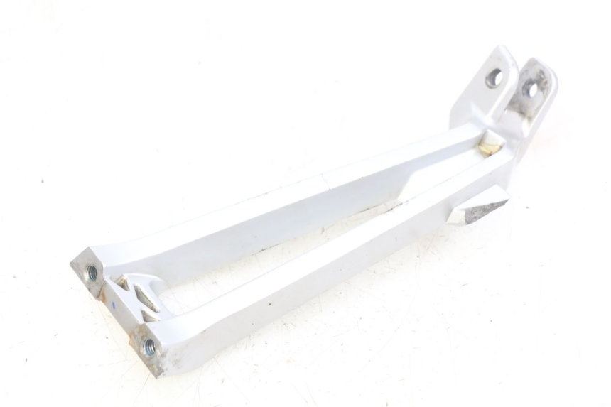 photo de PIASTRA PEDANA POSTERIORE DESTRA YAMAHA MT ABS 125 (2014 - 2018) - Dettaglio del componente