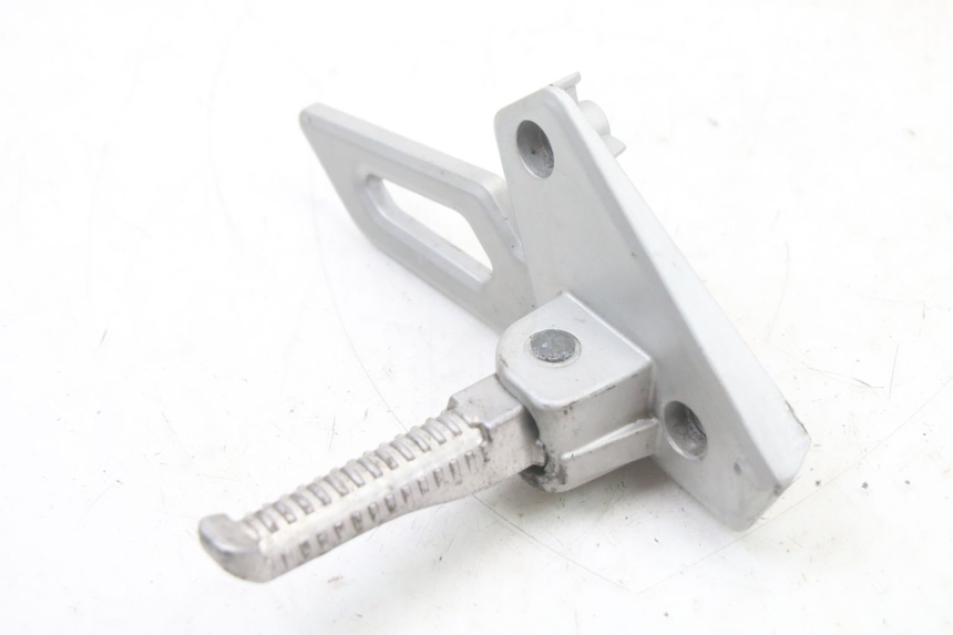 photo de PEDANA POSTERIORE DESTRA SUPPORTO PEUGEOT SPEEDFIGHT 3 LC 2T 50 (2009 - 2015) - Dettaglio del componente