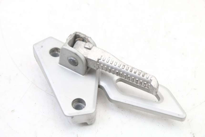 photo de PEDANA POSTERIORE DESTRA SUPPORTO PEUGEOT SPEEDFIGHT 3 LC 2T 50 (2009 - 2015) - Primo piano tecnico