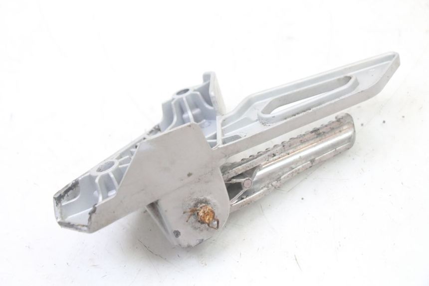 photo de PEDANA POSTERIORE DESTRA SUPPORTO PEUGEOT SPEEDFIGHT 3 LC 2T 50 (2009 - 2015) - Dettagli dei punti di fissaggio