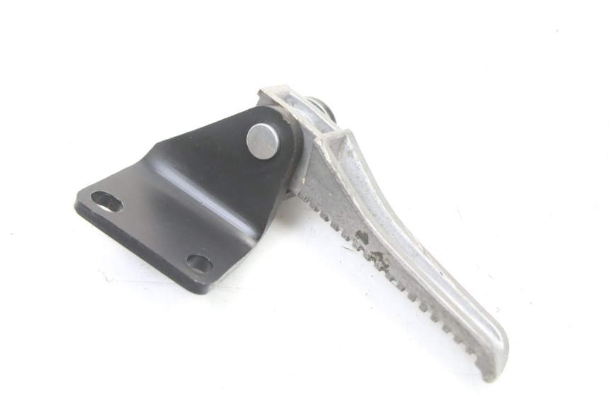 photo de PEDANA POSTERIORE DESTRA SUPPORTO PIAGGIO NRG POWER PUREJET 50 (2018 - 2021) - Altra angolazione