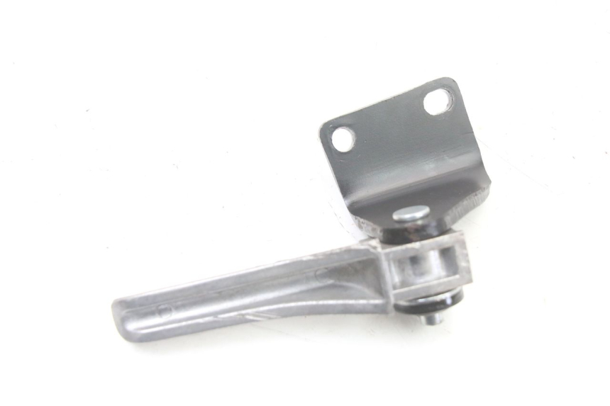 photo de PEDANA POSTERIORE DESTRA SUPPORTO PIAGGIO NRG POWER PUREJET 50 (2018 - 2021) - Primo piano tecnico