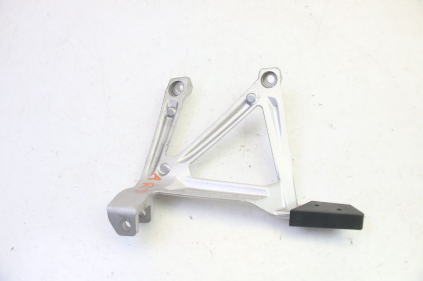 photo de PEDANA POSTERIORE DESTRA SUPPORTO BMW R GS 1250 (2021 - 2024) - Zoom sullo stato d'uso