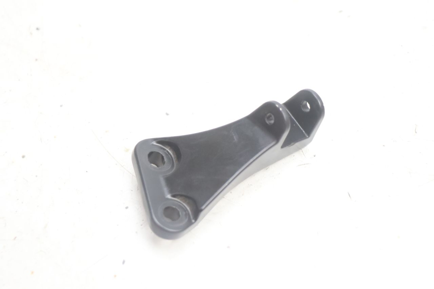 photo de PEDANA POSTERIORE DESTRA SUPPORTO JM MOTORS R-MAX TECH 50 (2024 - 2026) - Dettaglio del componente