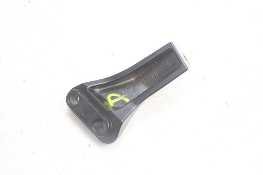 photo de PEDANA POSTERIORE DESTRA SUPPORTO JM MOTORS R-MAX TECH 50 (2024 - 2026) - Altra angolazione