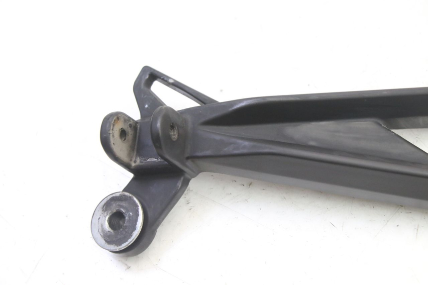 photo de PEDANA POSTERIORE DESTRA SUPPORTO MAG POWER R-STREET 50 (2016 - 2025) - Dettaglio del componente