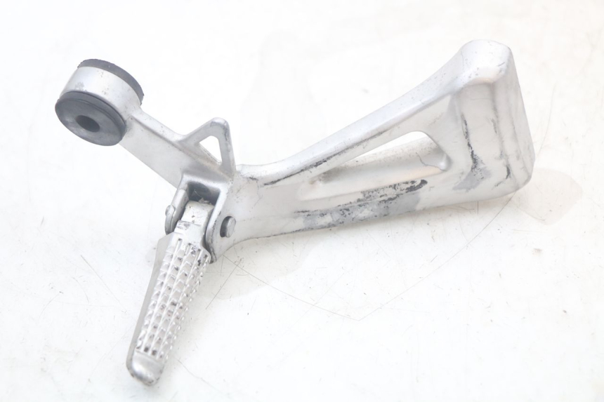 photo de PIASTRA PEDANA POSTERIORE DESTRA SUZUKI SV N 650 (1999 - 2002) - Vista principale