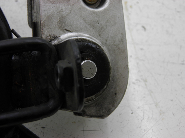 photo de Piastra poggiapiedi posteriore destro SYM GTS 125 (2005 - 2008) - Vista d'insieme del prodotto